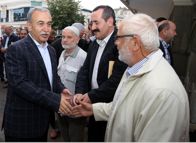 Cami cemaati, Vali Büyük ile sabah namazında vedalaştı