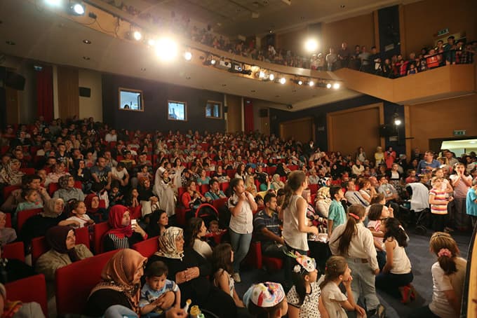 Çocuk kulüplerinden yıl sonu programı