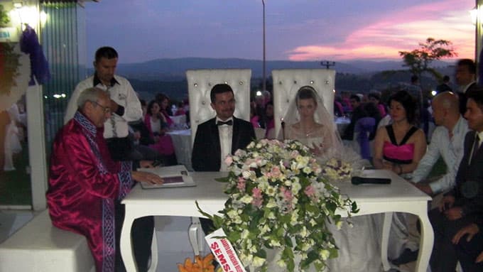 Başkan Özkaraman, öğrencisinin nikahını kıydı