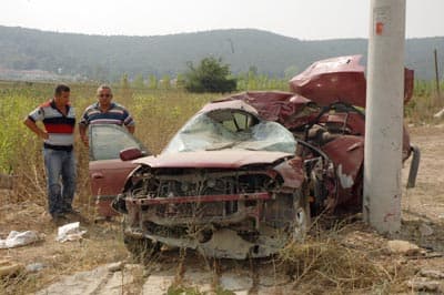 Trafik Kazalarında 2 Kişi Öldü
