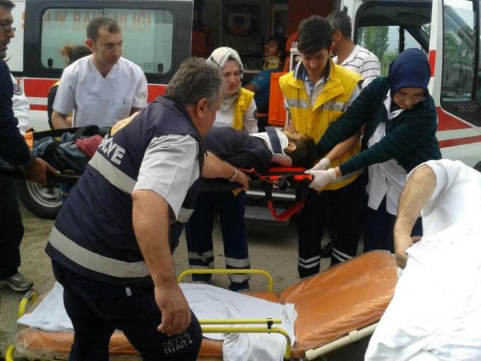 Pamukova'da feci kaza: 2 ölü, 3 yaralı