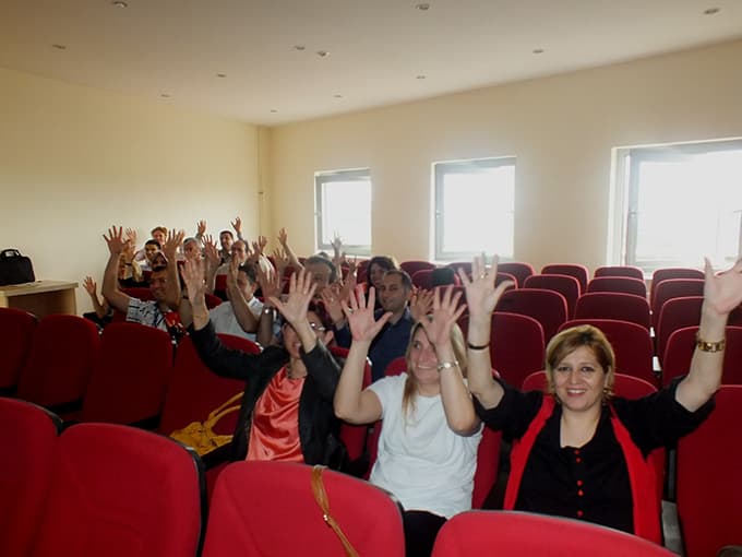 Ne yapıyor bu insanlar?