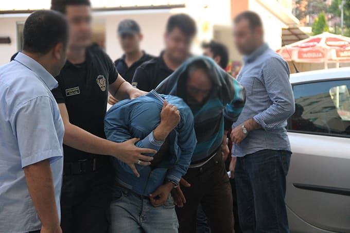 Emniyetten torbacılara büyük operasyon: 76 gözaltı