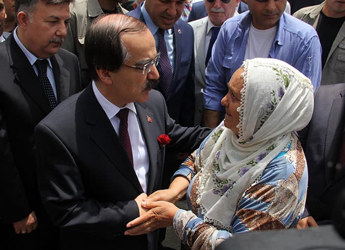 Vali Coş, yola çıktı...