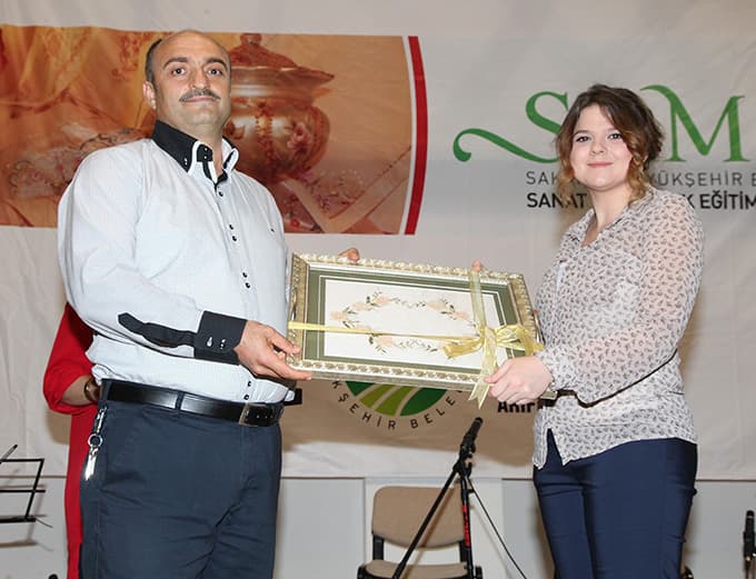 Arifiye SAMEK'te yıl sonu sergisi törenle açıldı