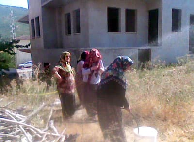 Mahalleli Kadınlar İtfaiye Görevinde