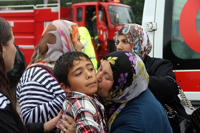 Hendek'i sel vurdu, vatandaş mahsur kaldı!