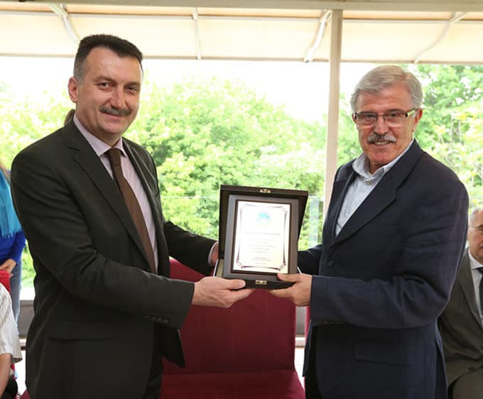 "Sağlık hizmetlerimiz artarak devam edecek"