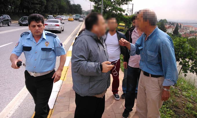 SAÜ'de fahri müfettiş ile 'Çekme kardeşim!' kavgası