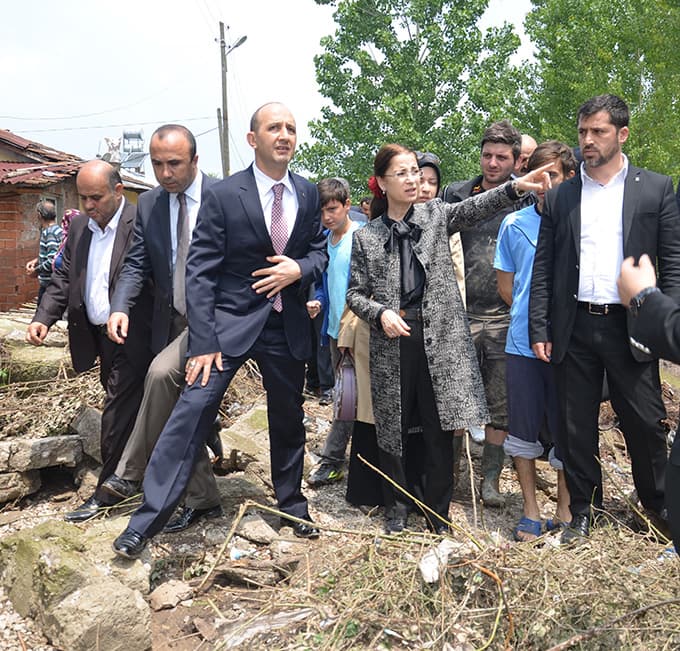 Bakan İslam Sakarya'da; selden etkilenen yerleri inceliyor