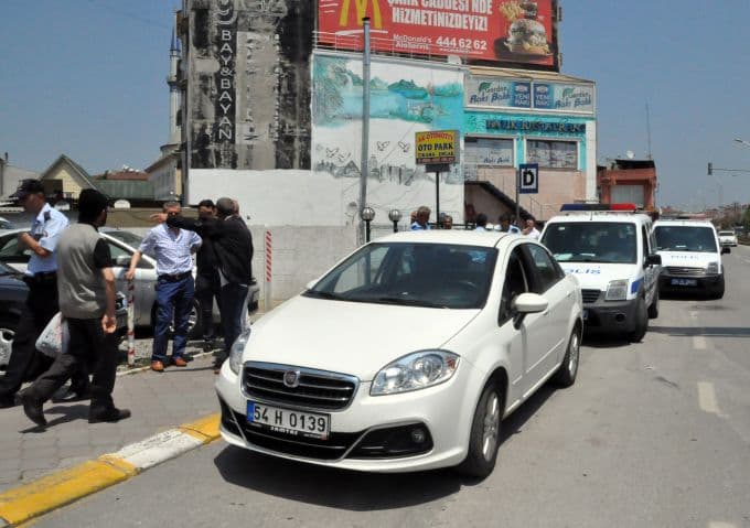 Adnan Menderes Caddesi'nde silahlı saldırı!