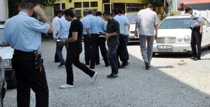 Adnan Menderes Caddesi'nde silahlı saldırı!