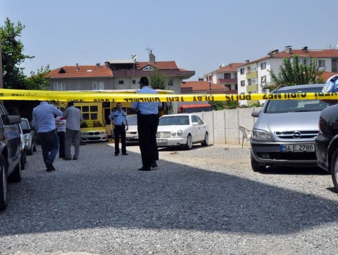 Adnan Menderes Caddesi'nde silahlı saldırı!