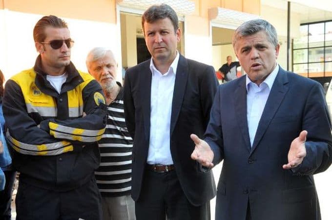 Maaşlarını alamayınca iş bırakma eylemi yaptılar