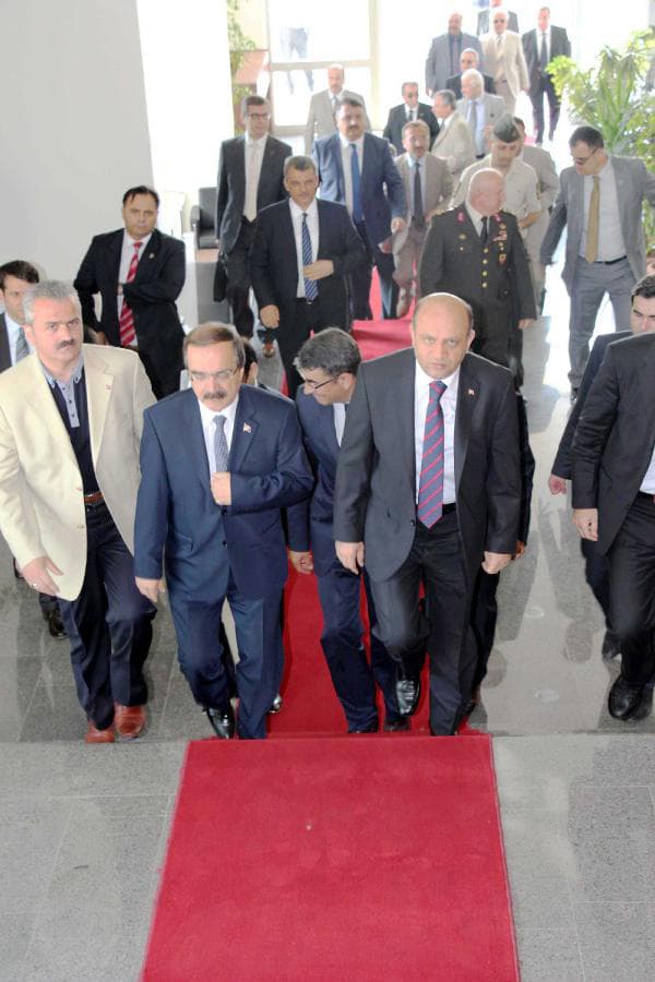 Bakan Işık: "Çatı aday profili doğru değil"