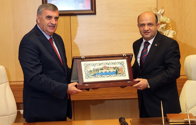 Bakan Işık, Büyükşehir Belediyesi'nde