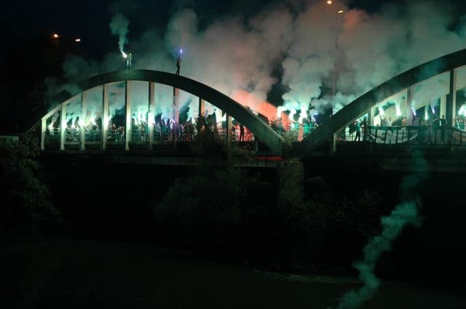 Tatangalar, Sakarya Köprüsü'nü meşalelerle aydınlattı