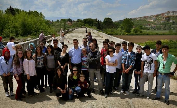 Öğrenciler, Jüstinyen Köprüsü'nde resim çalışması yaptı