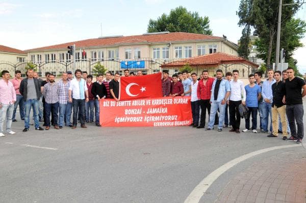 Vatandaşlardan "Uyuşturucuya hayır" yürüyüşü