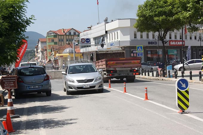 Arifiye'de alt geçit vatandaşın hizmetine açıldı