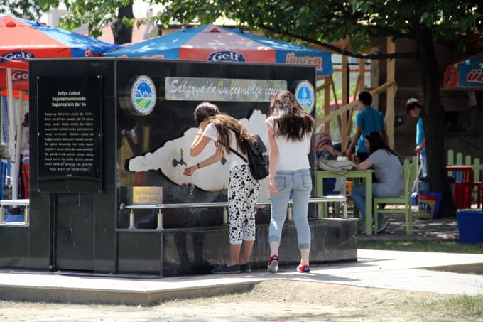 Termometreler 39 dereceyi gösterdi