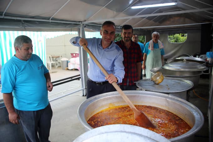 Başkan Yılmazer, iftar çadırında