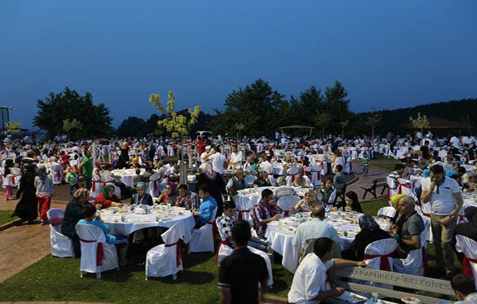 Karapürçek'te gönüller iftarda buluştu