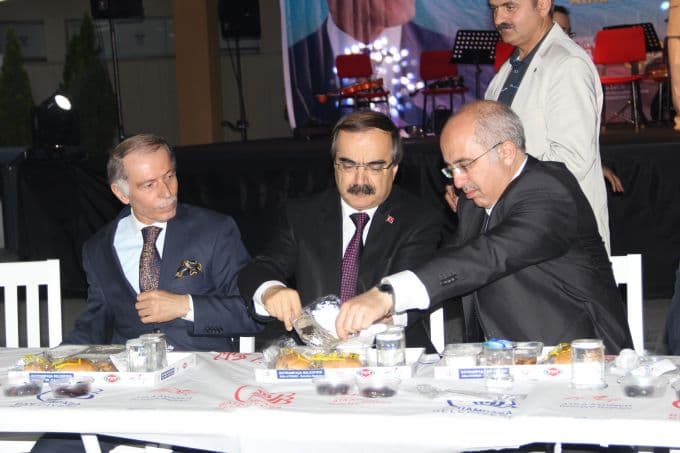 Bayrampaşa Belediyesi'nden Adapazarı'nda iftar