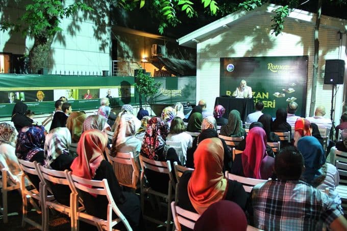 Aydın, "Orucu ayakta tutan helal kazançtır"