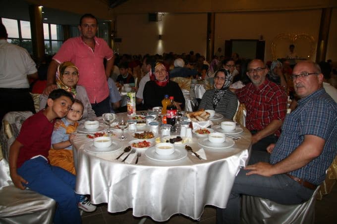 Adapazarı Belediyesi personeli iftarda buluştu