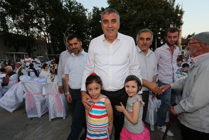 Gönül sofraları Hendek'te kuruldu