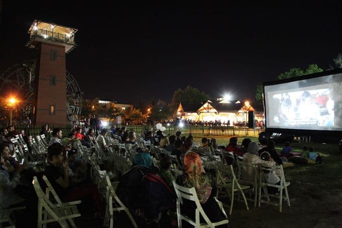 Kent Park'ta sinema keyfi