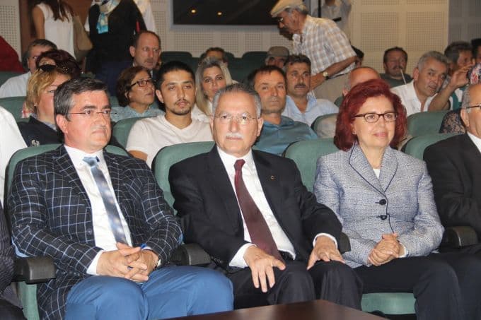 Ekmeleddin İhsanoğlu Sakarya'da