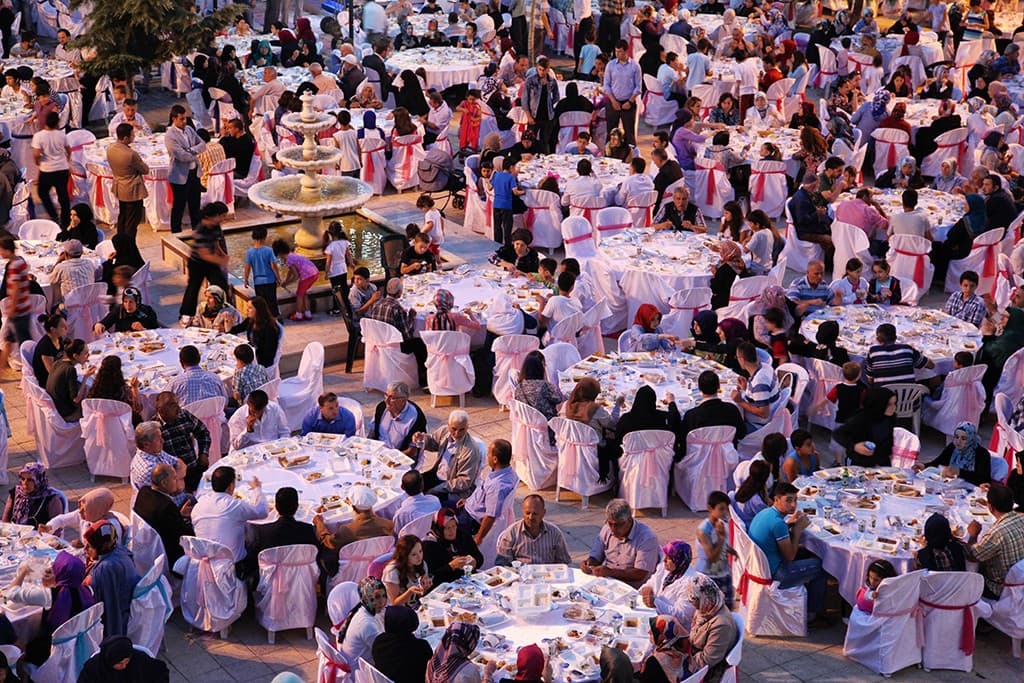 Büyükşehir Belediye iftarı Kocaali'deydi