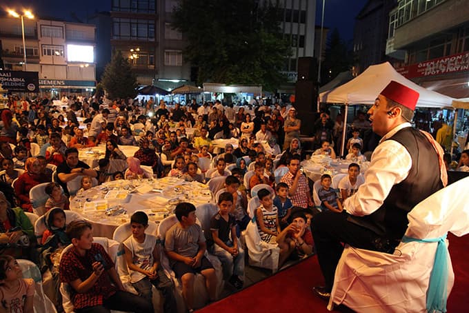 Büyükşehir Belediye iftarı Kocaali'deydi