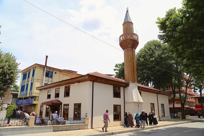 İşte restore edilen tarihi caminin yeni hali