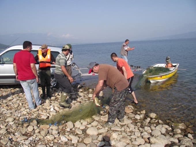 Sapanca Gölü'nde 6 kilometrelik ağ ele geçirildi 