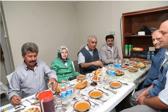 Yangın gözetleme kulesinde iftar yemeği
