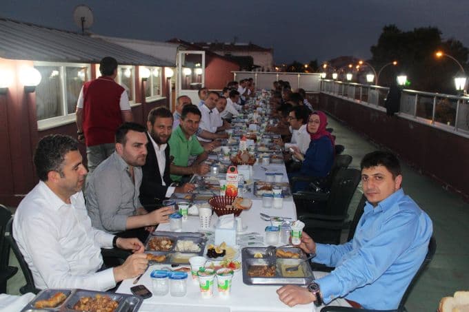 TÜMSİAD, her Salı iftar yemeği düzenliyor