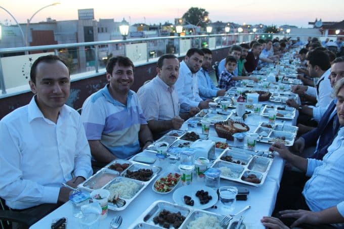TÜMSİAD, her Salı iftar yemeği düzenliyor