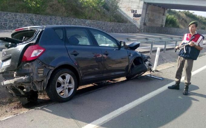 Karasu yolunda trafik kazası meydana geldi