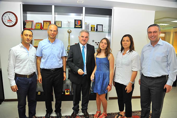 TEOG Sakarya birincisinden SAÜ Rektörü'ne ziyaret