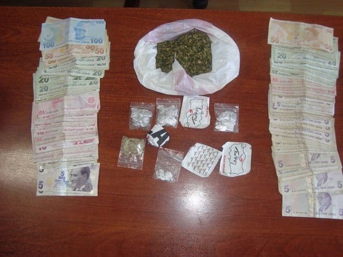 Şeker Mahallesi'nde bonzai operasyonu