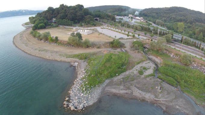 Sapanca Gölü'ndeki çekilme havadan böyle görüntülendi