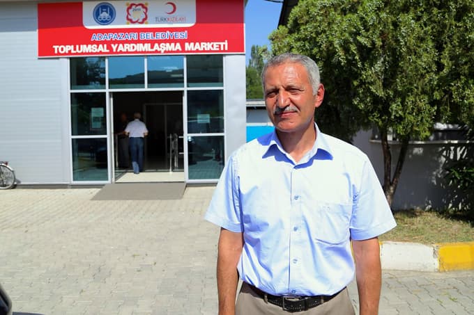 Yoksulların yüzü toplumsal yardımlaşma marketiyle gülüyor