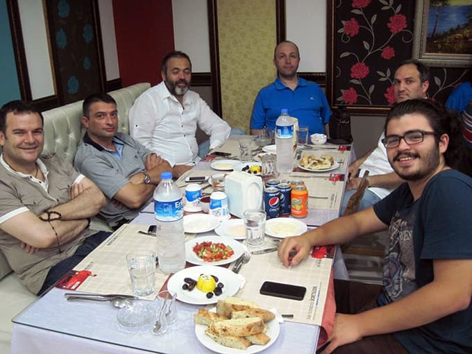 1980'li yılların Yenidoğan gençliği iftarda buluştu