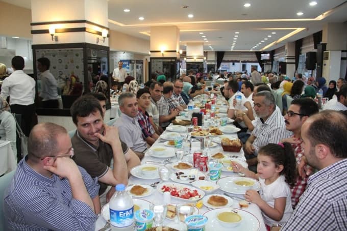 Sakarya Müftülüğü iftar programı düzenledi