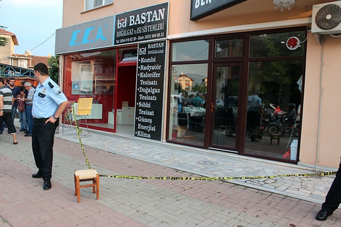 Akyazı'da silahlı saldırı: 1 yaralı