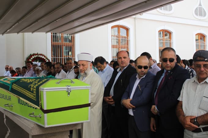 Bekir Bozdağ'ın hukuk danışmanı son yolculuğuna uğurlandı