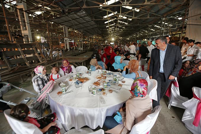 Büyükşehir iftarı Karasu'da gerçekleşti